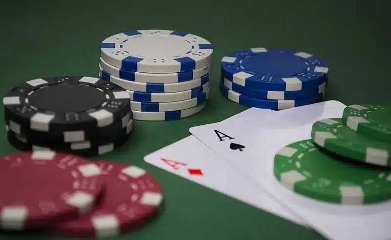 SPR Thấp trong Poker